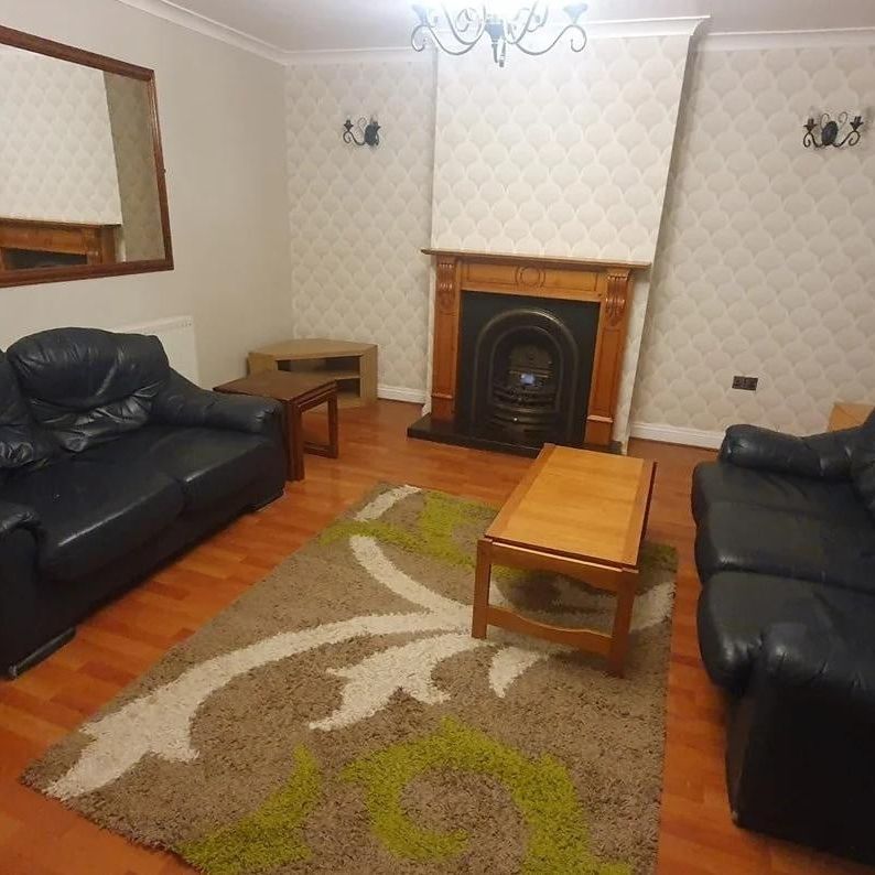 3 Bed Flat, Great Hampton Row, B19 - Photo 1