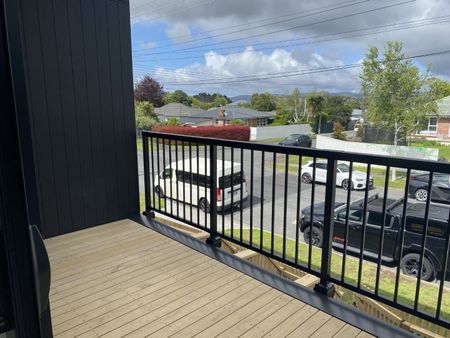 4/43 Yeovil Road, Te Atatu Peninsula - Photo 2