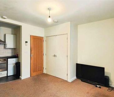 Wellingborough Road, Northampton, Northamptonshire, NN1 - Photo 1