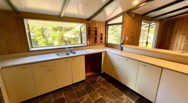 Spacious Four-Bedroom Family Home in the Heart... - Photo 1