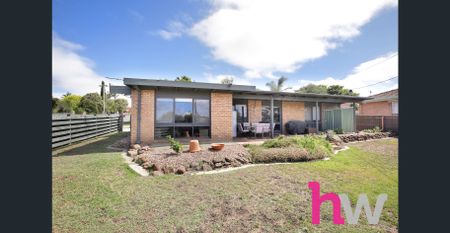 Spacious 3-Bedroom Family Home in Prime Grovedale Location - Photo 5