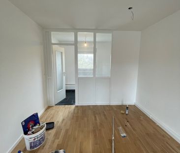 Mit Balkon und Einbauküche! Schicke, frisch renovierte 2-Zimmer-Woh... - Photo 6