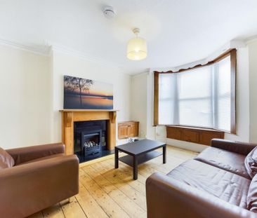 4 bedroom house to rent - Photo 1