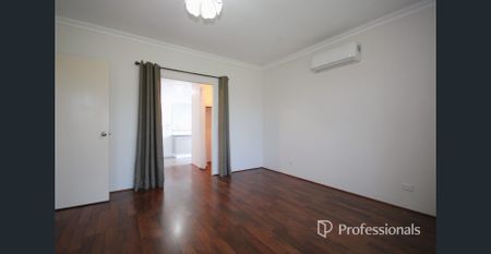 Spacious Family Living in Australind - Photo 2