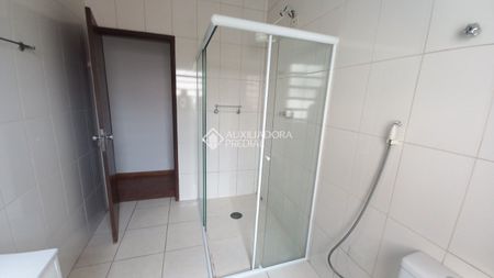Casa com 4 quartos e 210m² para alugar em Rudge Ramos, São Bernardo do Campo. - Foto 4