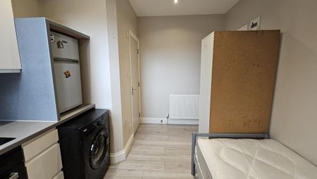 Studio to rent - Photo 5