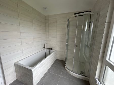 Location Maison 5 pièces 126m² BELLERIVE SUR ALLIER 03700 - Photo 4