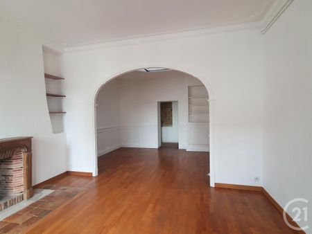 Location Appartement 5 pièces 99m² FONTAINEBLEAU 77300 - Photo 2
