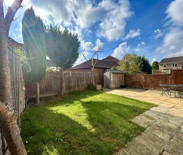 3 bedroom link detached house to rent - Photo 3