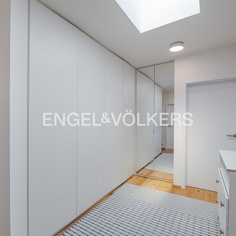 Pronájem domu 121 m² s pozemkem 388 m² - Фото 1