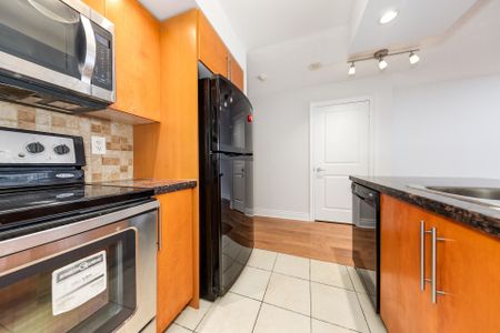 For Lease - 500 Doris Avenue Unit# 423, Toronto, Ontario - Photo 4