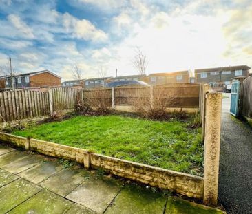 Chequers Close, Pontefract, West Yorkshire - Photo 6