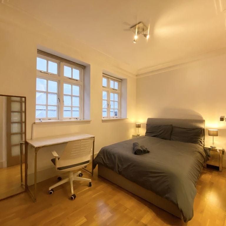 4 bedroom flat to rent - Photo 1