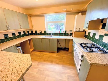 2 bedroom flat to rent - Photo 3