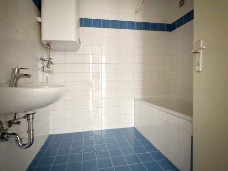 2-Zimmer-Dachgeschosswohnung - Nähe Krankenhaus - Photo 3