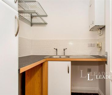 4 bedroom detached house to rent - Photo 6