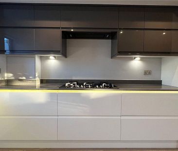 3 bedroom terraced house to rent - Photo 6