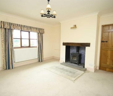 5 bedroom detached house to rent - Photo 2