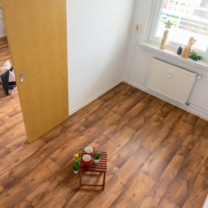 Helle 3-Raum-Wohnung mit Balkon - Photo 1