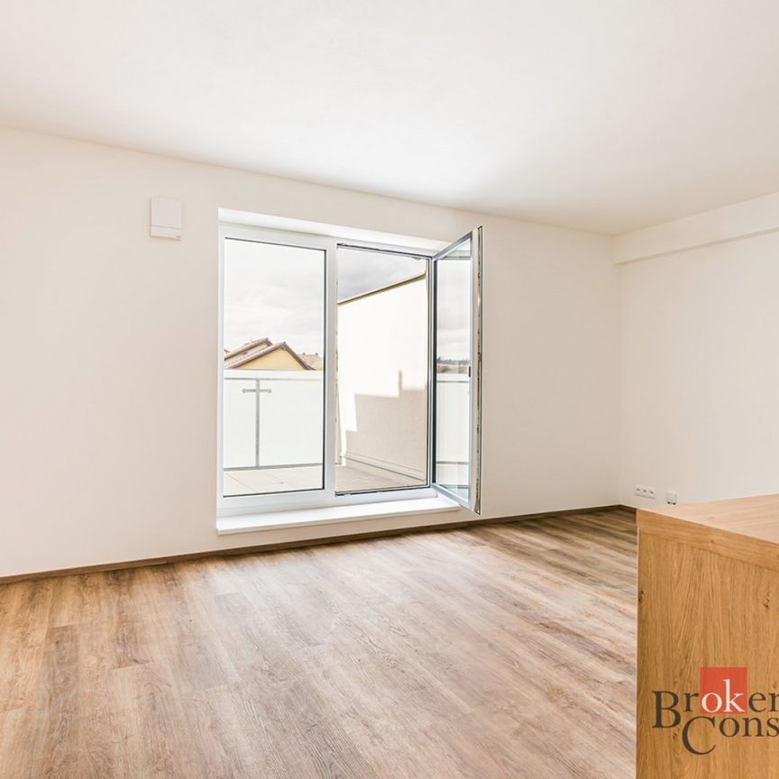 Apartment for rent, 1+KK - Studio, 32m - Fotografie 1