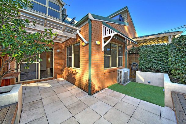 2/11 Milton Street, Leichhardt, NSW 2040 - Photo 1