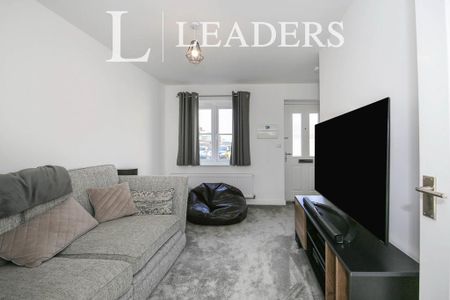 2 bedroom semi-detached house to rent - Photo 3