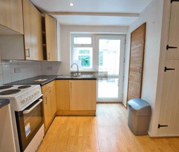 3 bedroom end of terrace house to rent - Photo 5