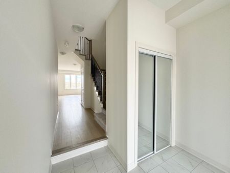 For Lease - 81 Sagewood Avenue, Barrie, Ontario - Photo 3