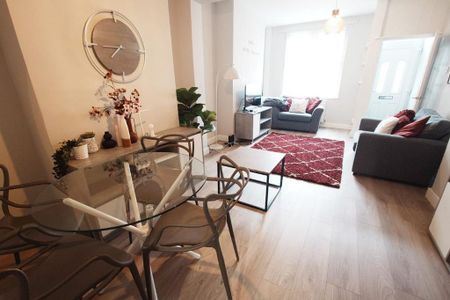 2 bedroom terraced house to rent - Photo 2
