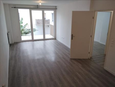 3 pièces - 60,5 m² - 2ème étage - Colocation non autorisée - Photo 2