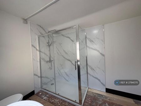 2 bedroom semi-detached house to rent - Photo 2