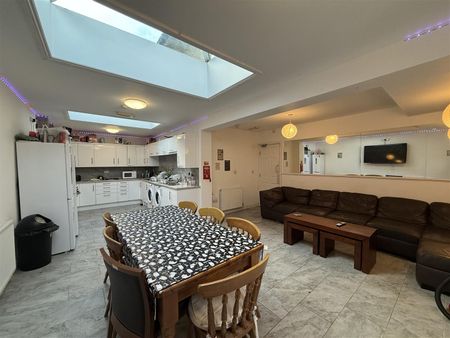 Glynteg High Street - Photo 3