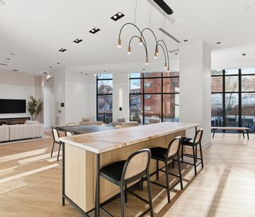 For Lease - 2088 James Street, Burlington, Ontario - Photo 4