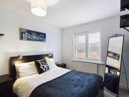 3 bedroom semi-detached house to rent - Photo 5