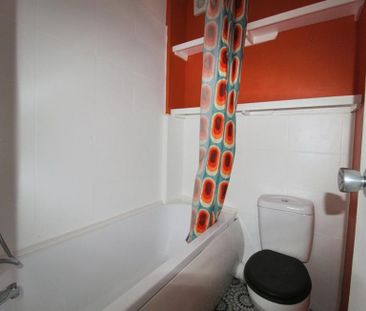 1 Bedroom Apartment To Let - Photo 3