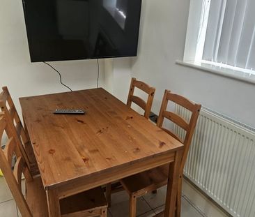 Room in a Shared House, Stanton Road, L18 - Photo 3