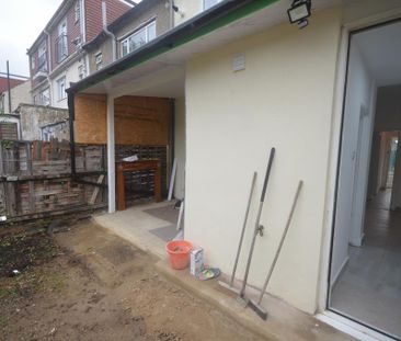 3 bedroom terraced house to rent - Photo 2