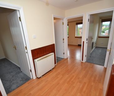 2 bed flat to rent in Bobbins Gate, Paisley, PA1 - Photo 2