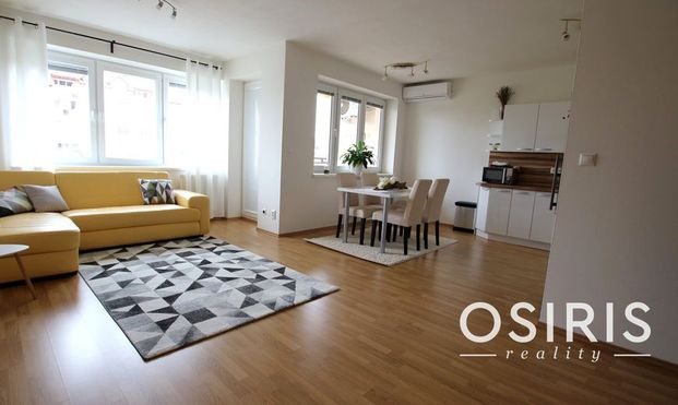 Klimatizovaný, 2i byt, šatník, garážový box v cene, Pezinok - Photo 1