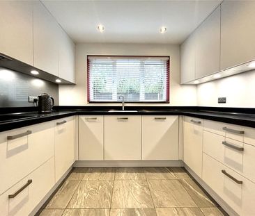 4 bedroom house to rent Waggon Road, LS10 - Photo 4