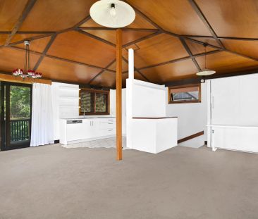 Stylish, Sunlit Cottage Just Steps from Cremorne Village - Photo 1