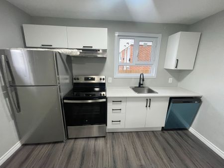 For Lease - 292 Simcoe Street Unit# 1, London East, Ontario - Photo 4