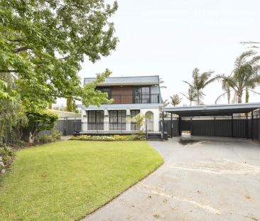 Stylish Family Home with Pool, Bar & Balcony in Prime Werribee Loca... - Photo 3