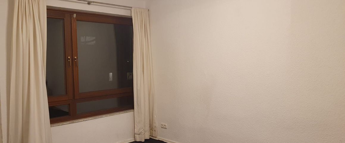 Schönböckener Str. 107, 2 Zi.,ca. 53qm, gr. Wohnzimmer, D.-Bad, EBK, Balkon, FREI zum 01.03.2026 - Foto 1