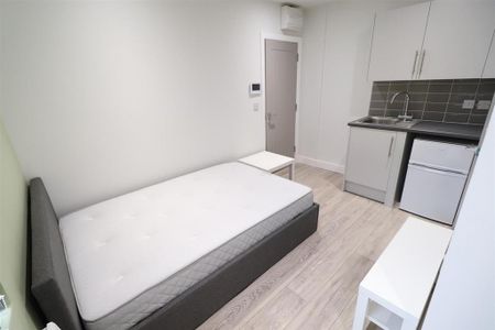 Studio to rent - Photo 5