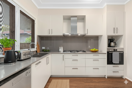 Well maintaned home - Photo 2