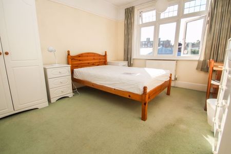 Jameson Road, Bournemouth - Photo 3