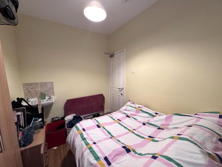 23 Sandymount Street, Stranmillis, Belfast, BT9 5DP - Photo 5