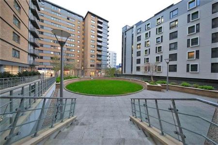 Trentham Court, Victoria Road, North Acton, W3 - Photo 4