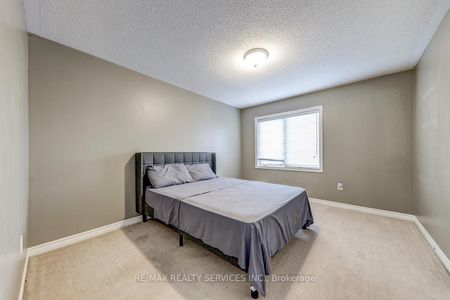 For Lease - 2179 Dawson Crescent, Innisfil, Ontario - Photo 3